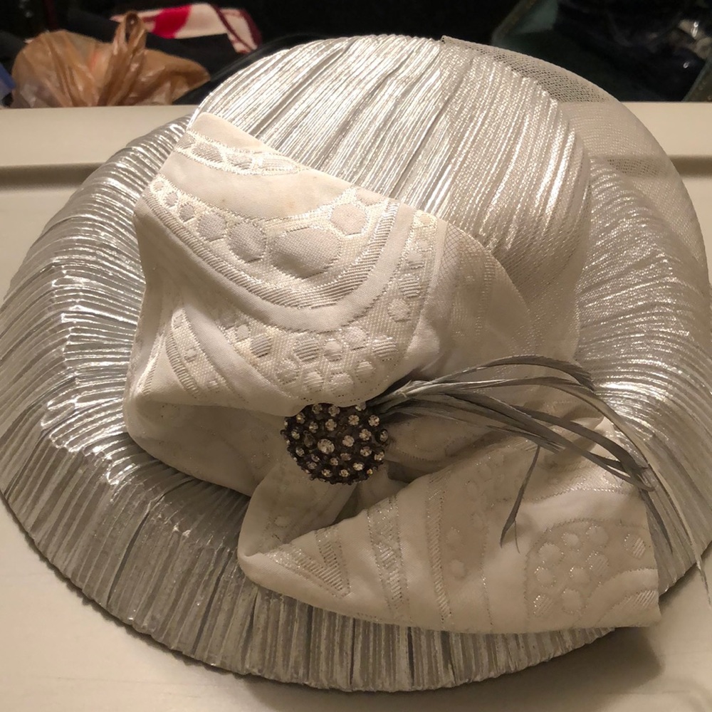 Silver Ashro hat
